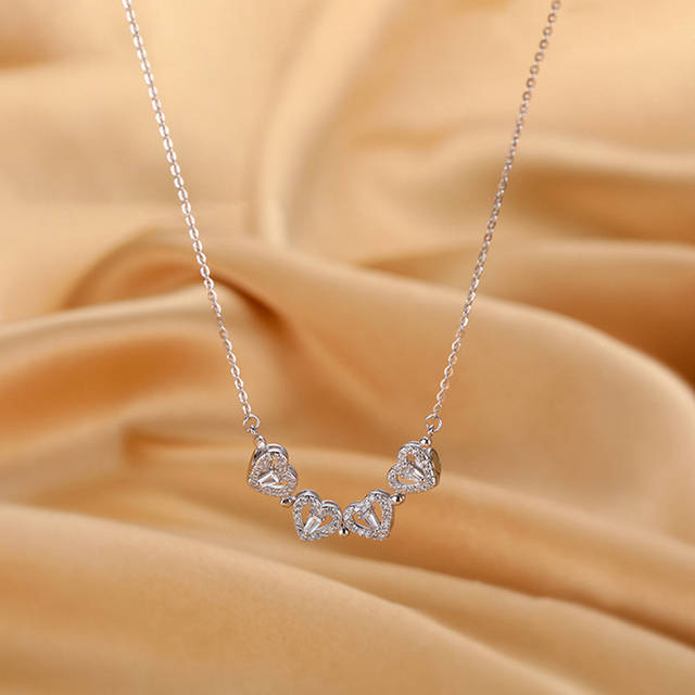 MAGNETIC FOLDING HEART NECKLACE - CloverCharm®️