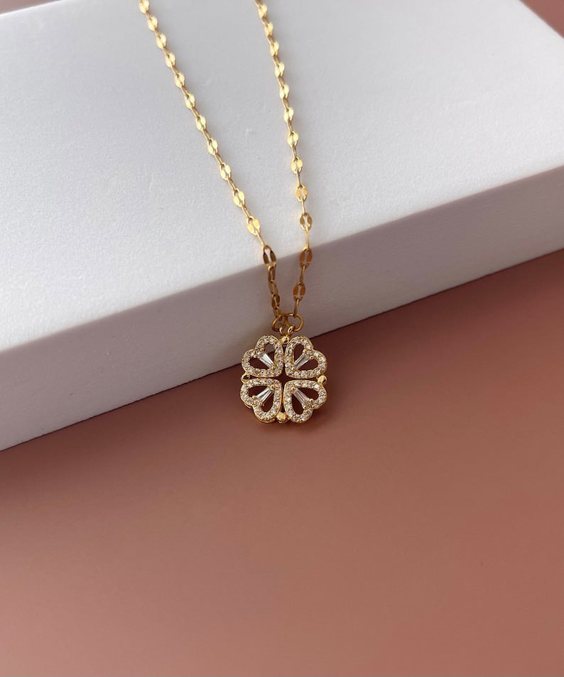 MAGNETIC FOLDING HEART NECKLACE - CloverCharm®️